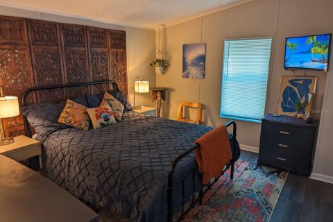 Commercial property in Fort Myers, Florida 3 bedrooms, 89.19 sq.m. № 2114392 - photo 11