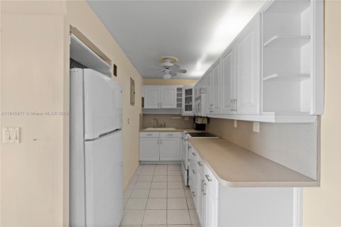 Купить кондоминиум в Форт-Лодердейл, Флорида 1 спальня, 60.11м2, № 2079284 - фото 10