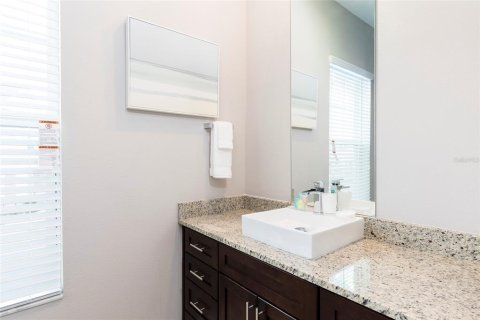 Townhouse in Kissimmee, Florida 4 bedrooms, 167.6 sq.m. № 1001451 - photo 10
