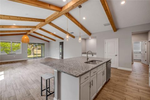 Villa ou maison à vendre à New Smyrna Beach, Floride: 3 chambres, 224.73 m2 № 1613161 - photo 12