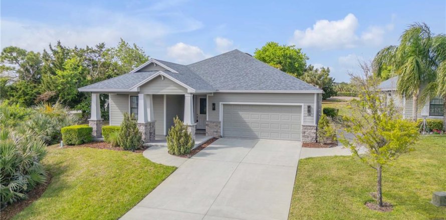 House in New Smyrna Beach, Florida 3 bedrooms, 224.73 sq.m. № 1613161