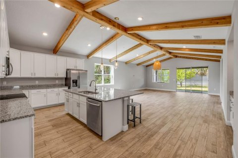 Villa ou maison à vendre à New Smyrna Beach, Floride: 3 chambres, 224.73 m2 № 1613161 - photo 4