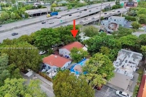 Immobilier commercial à vendre à Miami, Floride № 2015909 - photo 13