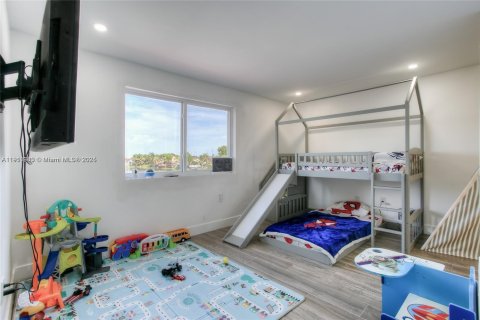 Casa en venta en Miami Gardens, Florida, 3 dormitorios, 190.82 m2 № 2082203 - foto 7