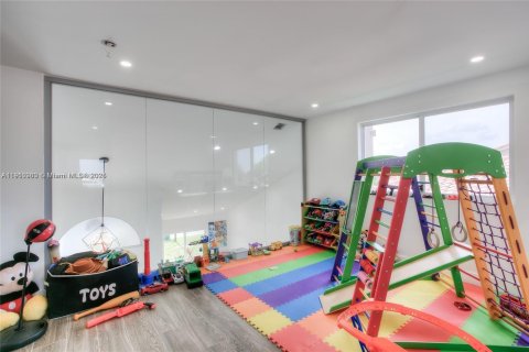 Casa en venta en Miami Gardens, Florida, 3 dormitorios, 190.82 m2 № 2082203 - foto 6