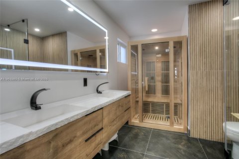 Casa en venta en Miami Gardens, Florida, 3 dormitorios, 190.82 m2 № 2082203 - foto 11