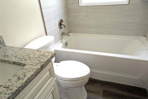House in Mulberry, Florida 3 bedrooms, 130.16 sq.m. № 1828068 - photo 9