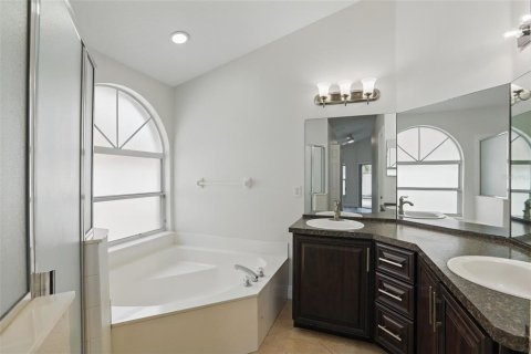 House in Orlando, Florida 3 bedrooms, 129.97 sq.m. № 1719446 - photo 20
