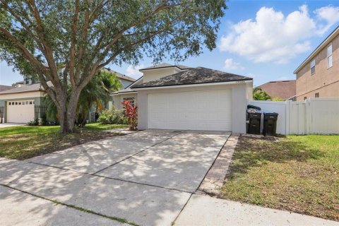 House in Orlando, Florida 3 bedrooms, 129.97 sq.m. № 1719446 - photo 2