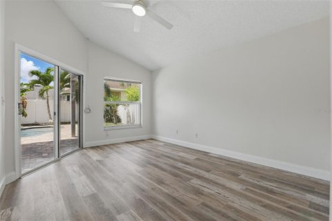 House in Orlando, Florida 3 bedrooms, 129.97 sq.m. № 1719446 - photo 17