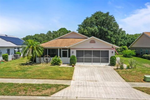 House in Hudson, Florida 3 bedrooms, 148.18 sq.m. № 2167546 - photo 2
