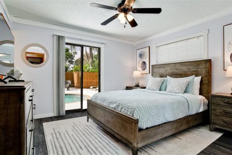 House in Bradenton, Florida 3 bedrooms, 110.37 sq.m. № 1677137 - photo 11