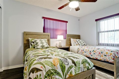 House in Bradenton, Florida 3 bedrooms, 110.37 sq.m. № 1677137 - photo 17