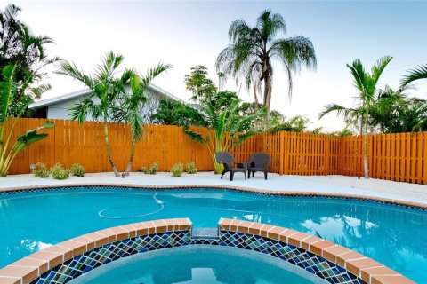 House in Bradenton, Florida 3 bedrooms, 110.37 sq.m. № 1677137 - photo 23