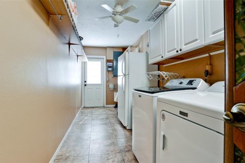 House in Bradenton, Florida 3 bedrooms, 110.37 sq.m. № 1677137 - photo 20
