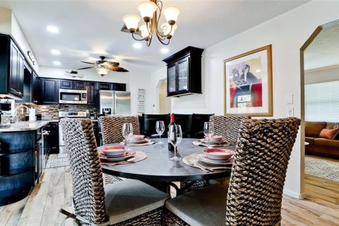 House in Bradenton, Florida 3 bedrooms, 110.37 sq.m. № 1677137 - photo 8