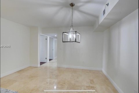 Купить кондоминиум в Бока-Ратон, Флорида 3 спальни, 117.8м2, № 1929213 - фото 25