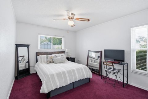 House in Spring Hill, Florida 3 bedrooms, 147.62 sq.m. № 2235439 - photo 22