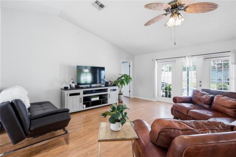 House in Spring Hill, Florida 3 bedrooms, 147.62 sq.m. № 2235439 - photo 6