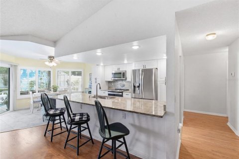 House in Spring Hill, Florida 3 bedrooms, 147.62 sq.m. № 2235439 - photo 11