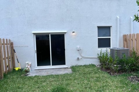 Adosado en venta en Homestead, Florida, 3 dormitorios, 123.65 m2 № 1862005 - foto 4