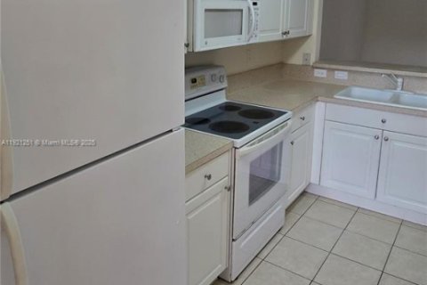 Townhouse in Homestead, Florida 2 bedrooms, 99.31 sq.m. № 1974239 - photo 7