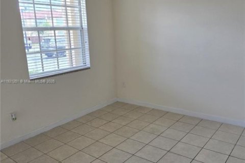 Townhouse in Homestead, Florida 2 bedrooms, 99.31 sq.m. № 1974239 - photo 4