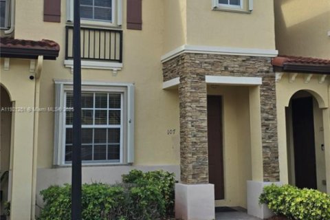 Townhouse in Homestead, Florida 2 bedrooms, 99.31 sq.m. № 1974239 - photo 2