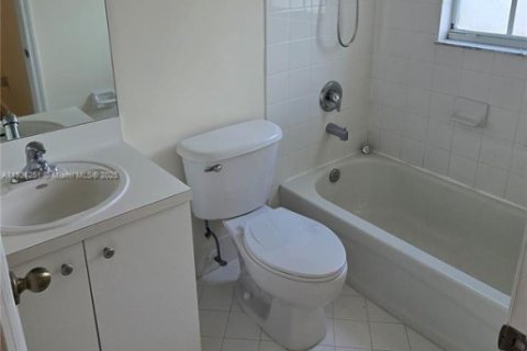 Townhouse in Homestead, Florida 2 bedrooms, 99.31 sq.m. № 1974239 - photo 27