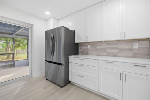 Casa en venta en Fort Lauderdale, Florida, 3 dormitorios, 109.25 m2 № 1992325 - foto 4