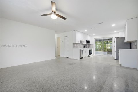 Casa en venta en Fort Lauderdale, Florida, 3 dormitorios, 109.25 m2 № 1992325 - foto 8