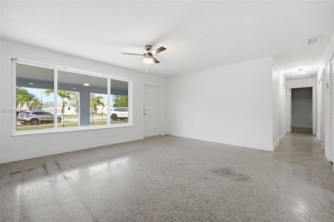 Casa en venta en Fort Lauderdale, Florida, 3 dormitorios, 109.25 m2 № 1992325 - foto 7
