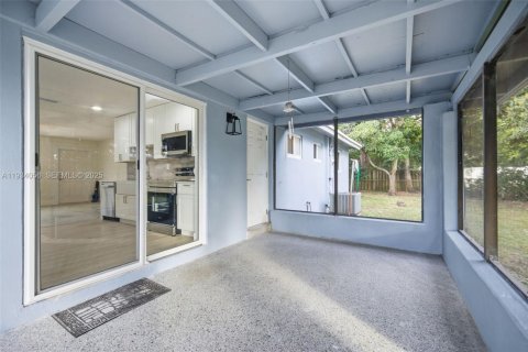 Casa en venta en Fort Lauderdale, Florida, 3 dormitorios, 109.25 m2 № 1992325 - foto 25