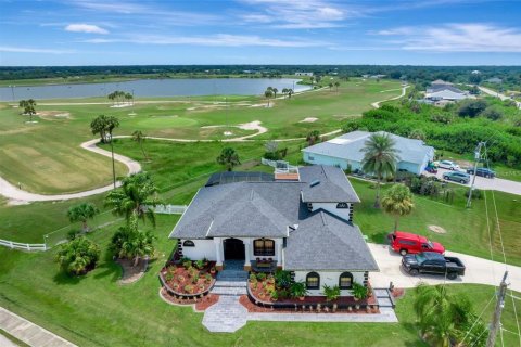 Casa en venta en Port Charlotte, Florida, 4 dormitorios, 323.86 m2 № 1856001 - foto 1