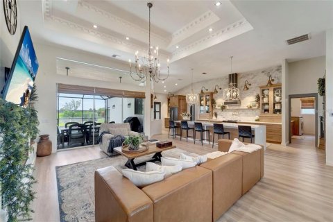 Casa en venta en Port Charlotte, Florida, 4 dormitorios, 323.86 m2 № 1856001 - foto 6