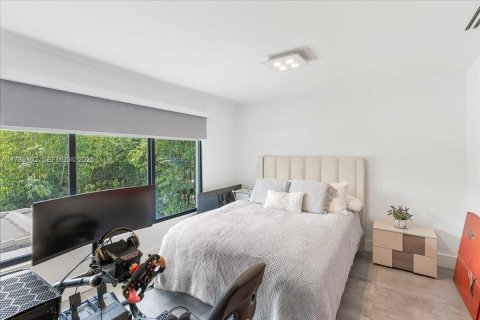 Villa ou maison à vendre à Key Biscayne, Floride: 6 chambres, 361.2 m2 № 1983523 - photo 28