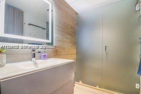 Casa en venta en Key Biscayne, Florida, 7 dormitorios, 361.2 m2 № 1983523 - foto 13