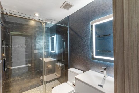 Villa ou maison à vendre à Key Biscayne, Floride: 6 chambres, 361.2 m2 № 1983523 - photo 25