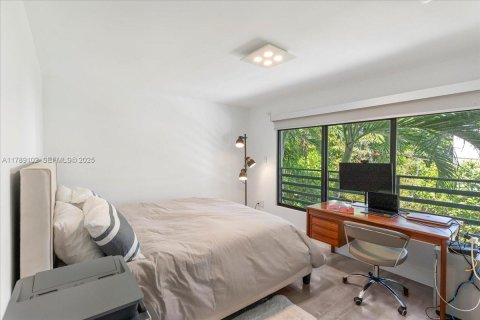 Villa ou maison à vendre à Key Biscayne, Floride: 6 chambres, 361.2 m2 № 1983523 - photo 26