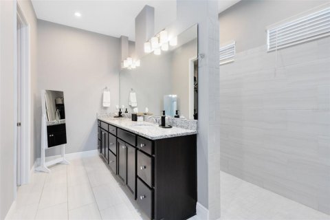 House in Orlando, Florida 4 bedrooms, 204.76 sq.m. № 1771166 - photo 15