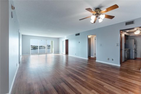 Copropriété à vendre à Saint Pete Beach, Floride: 2 chambres, 126.81 m2 № 2342337 - photo 9