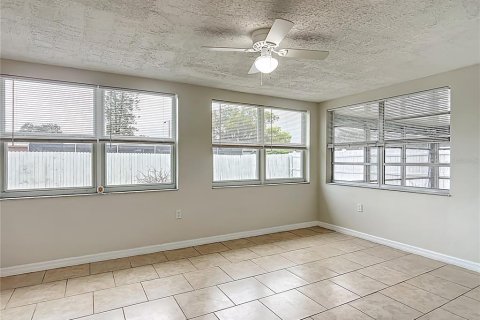 House in Port Richey, Florida 2 bedrooms, 108.88 sq.m. № 1825269 - photo 16