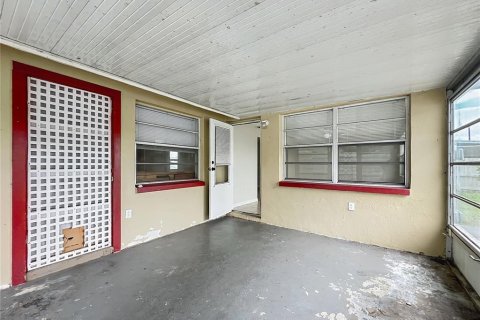 House in Port Richey, Florida 2 bedrooms, 108.88 sq.m. № 1825269 - photo 30