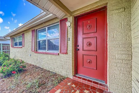 House in Port Richey, Florida 2 bedrooms, 108.88 sq.m. № 1825269 - photo 5