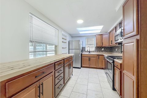 House in Port Richey, Florida 2 bedrooms, 108.88 sq.m. № 1825269 - photo 11