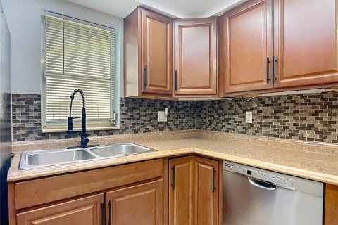 House in Port Richey, Florida 2 bedrooms, 108.88 sq.m. № 1825269 - photo 15
