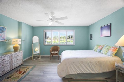 Condo in Lake Worth, Florida, 2 bedrooms  № 1941537 - photo 22