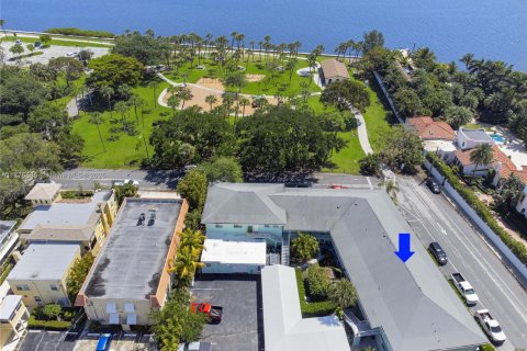 Condo in Lake Worth, Florida, 2 bedrooms  № 1941537 - photo 2