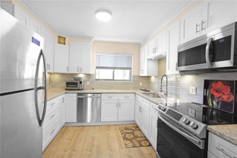 Condominio en venta en Lake Worth, Florida, 2 dormitorios, 101.73 m2 № 1941537 - foto 12