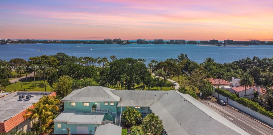 Condo in Lake Worth, Florida, 2 bedrooms  № 1941537